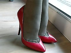 As a shoe fetishist the appreciation of a womans low cut cleavage is essential stimulation, hardening your love before the lovely thin heel of the high heel shoe finishes you off, in total and complete fulfilment