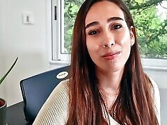 camila, junge orientalistin, fickt gerne jungs mit großen schwänzen