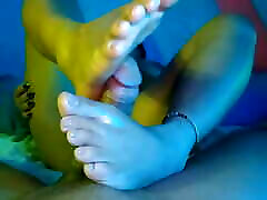 podolatria, that handjob with the feet that makes girl kashmir crazy with horny!