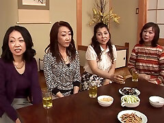 741m603-g03 Eight Middle-aged And Elderly Men And Women