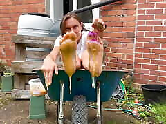 Sticky Honey and Glitter Feet