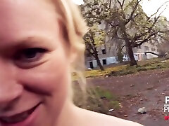 Claudia beaver banging party - Free Premium Video German Babe Drives Naked In Rush Hour To Fuck Date