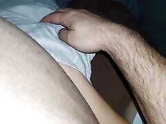 geile bikini secrets scene arschleckt nackt mit der hand am schwanz des stiefsohns