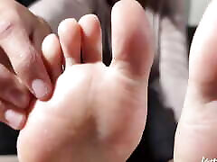 Kitty&039;s Foot Worship JOI