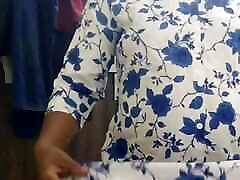 Aunty showing boob