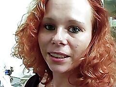 чудо с бюстом в гинекологическом кресле