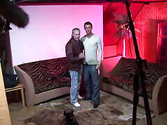 gruppen-gangbang mit georgina smith, einer milf mit haariger muschi