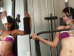 Interracial video with Andrea Kelly with hair on her pussy