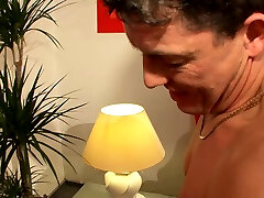 amatoriale curvy ragazza pompino e sperma sul viso e grandi tette