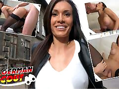 deutsches scout - bauchmuskel-fitness-model kitana lure mit großer titten-abholung zum casting-fick