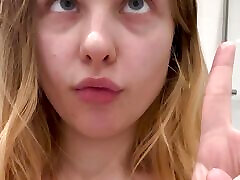 сильно брызгает. попробуйте на вкус сквит