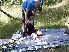 benutzt und gefickt in wald