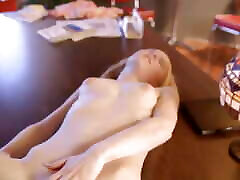 milf cutie cazzo ledhej viyaf cleaner