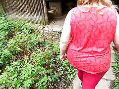 把你裸露的乳房挂在窗外