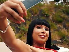 Outdoor interracial sex by facial and tube kisi ka with brunette Valentina Ricci