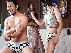 हम तुम 2 त्रिगुट हॉट सेक्सी वेब श्रृंखला