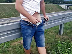 un slut succhia jade nacole john su un occupato strada