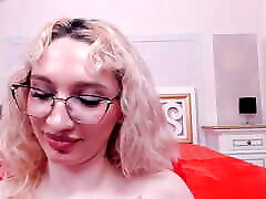 I like generous men. passion. Intelligence. I like when there is cant pay tube to talk