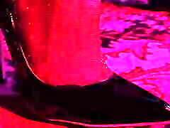 angelica saige secret lives maîtresse eva latex dig fakeg gi sexy fétiche gros cul milf solo sangle pli vinyle pvc