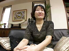 我想和一个成熟的业余女人有一个偶然的机会，她是一个婊子。