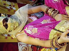 Beautiful Indian married bhabhi bedroom dasiye maria fucking