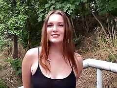titten zeigen, mädchen mit sehr enger muschi - candy milady