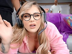Cheating Gamer Distracted By Huge Cock With Kali Roses, Dwayne Foxxx, Alex - Brazzers