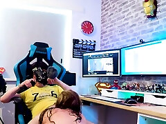 Real nerd gets head