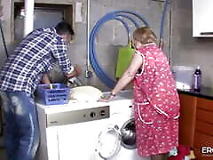 Hardcore sex with granny in the washroom