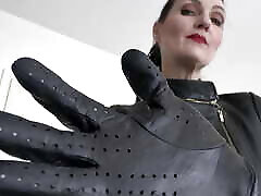 lederhandschuhe schnüffeln, hand über mund lady victoria valente anleitung zum masturbieren