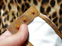 сексуальная брюнетка примеряет колготки, волосатая киска, большая задница, большие сиськи. волосатая киска жены, большие сиськи, большие соски, большая задница