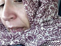 Algerian slut shows her hairy pussy to an older man