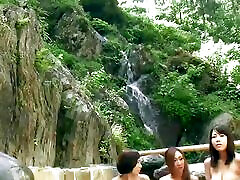I Was the Only Man in a Crowded Mixed-gender Outdoor Hot Spring with Female Guests! Part1