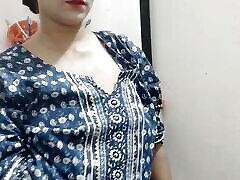 stiefschwester ko badezimmer mir pakad ke chod diya