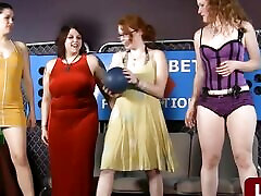 eine strip-game-show hat bereits verlierer entlarvt