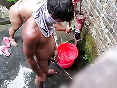 I see my step aunty and my step roboty reczne taking a bath