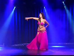 Curvy Muslim Arab Belly Dancer