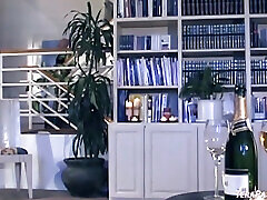 ариана джолли, тиффани тейлор и миа бек играют главные роли в этой групповухе с аналом и уходом за лицом