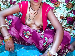 Desi sexy video sex with brother-in-law and sister-in-law, removing the whole blouse, Hindi audio, Claire Vaise, fast time