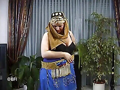 die deutsche bauchtänzerin und gefistete reife porny tranny hookers bekommt sperma vom glatzkopf