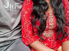 indischer desi bhabhi sex im wald - bhabhi saß zu hause in stimmung, ihr freund ging hinter ihr haus und fickte den arsch