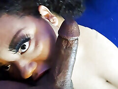 HunnyBunz Deepthroat mujer meando 1