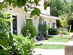 Slut gets anal in malloy amateurys garden