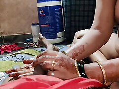 девушка из спа-салона сделала масляный массаж, а затем занялась сексом с клиентом