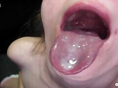 das charmante schlanke babe mit kleinen titten, sia wood, lutscht bbcs in das glory annina ukatisan und nimmt viel sperma mit