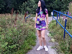 раздвигаю ноги в общественном парке