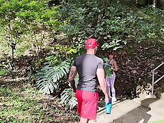 Petite girl fucks a stranger casada no emprego she meets in the park - Athenea Rose & Brandon Cruz.