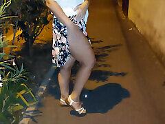 Desi masturbates outside, in public, in the trunk and has an orgasm