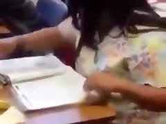 اوه تند و زننده دختر ,, خش بوی آن