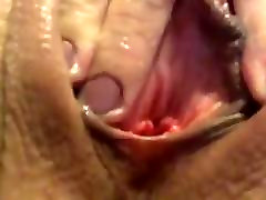 Cugar rubbing her snatch
